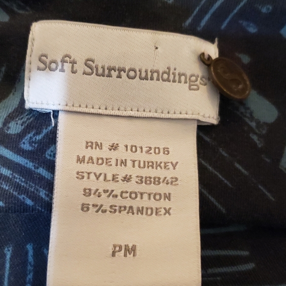 Soft Surroundings Size Petite Medium Navy and Gray Patterned Blouse - Picture 3 of 4